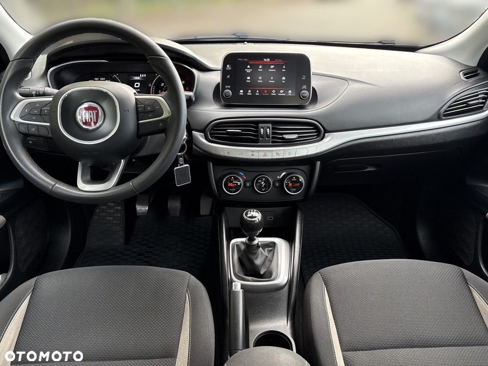 Fiat Tipo 1.4 T-Jet 16v Lounge EU6d - 10