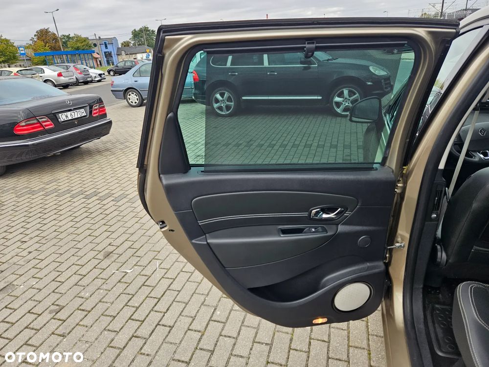 Renault Scenic ENERGY TCe 115 Bose Edition - 14