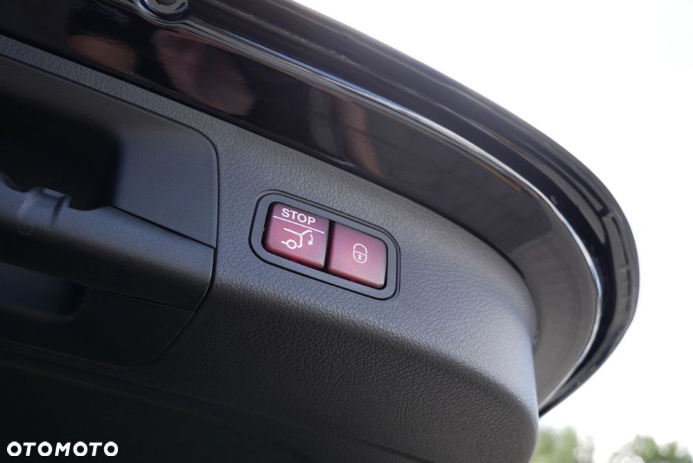 Mercedes-Benz GLA - 21