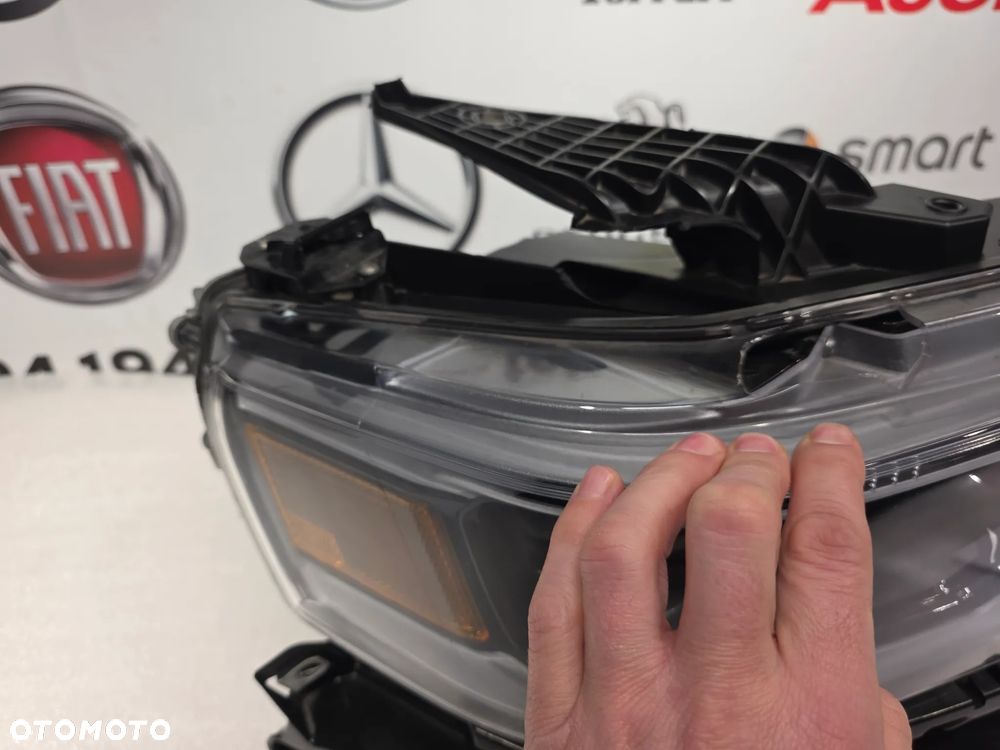 DODGE RAM V 1500 19- BLACK EDITION DYNAMIC IV PRAWA LAMPA PRZEDNIA PRZÓD , NR LE17F6410 / F00HTC705406 / P68477264AA , NR AUKCJI LPP155 - 9