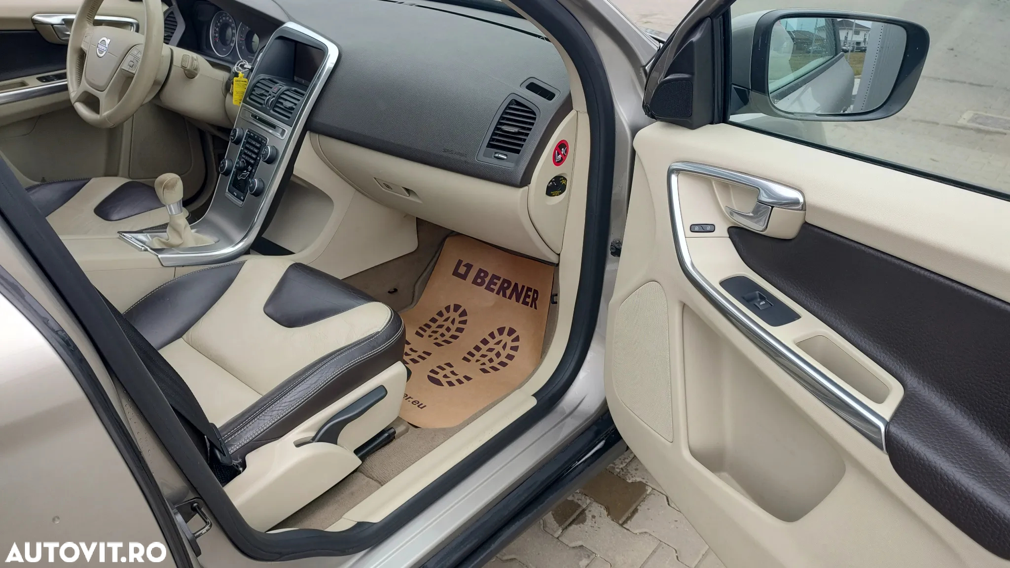 Volvo XC 60 D3 Kinetic - 13