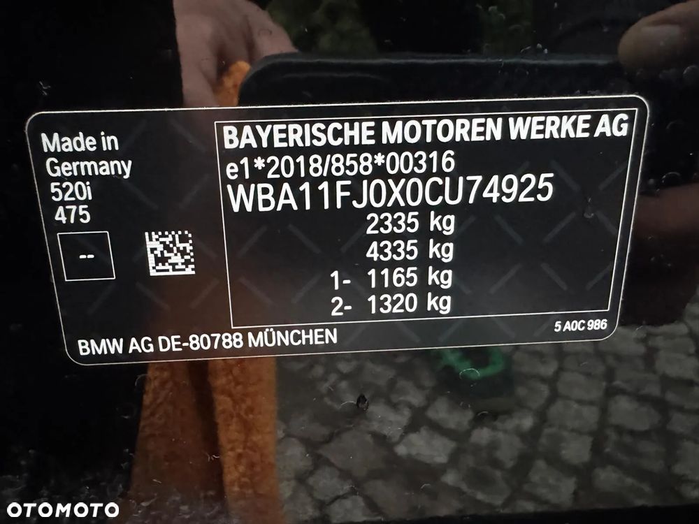 BMW Seria 5 520i Touring - 28