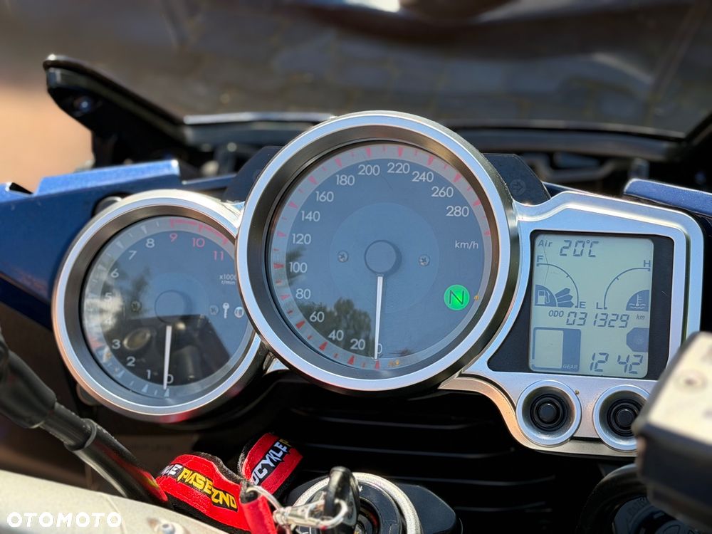 Yamaha FJR - 27