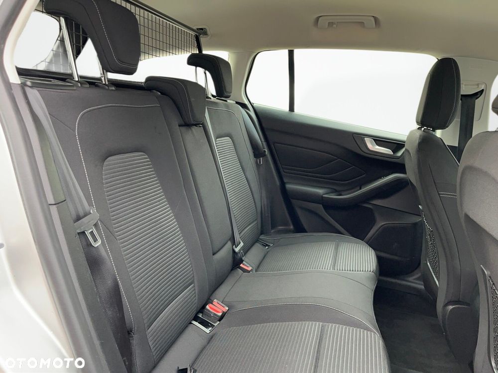 Ford Focus - 16