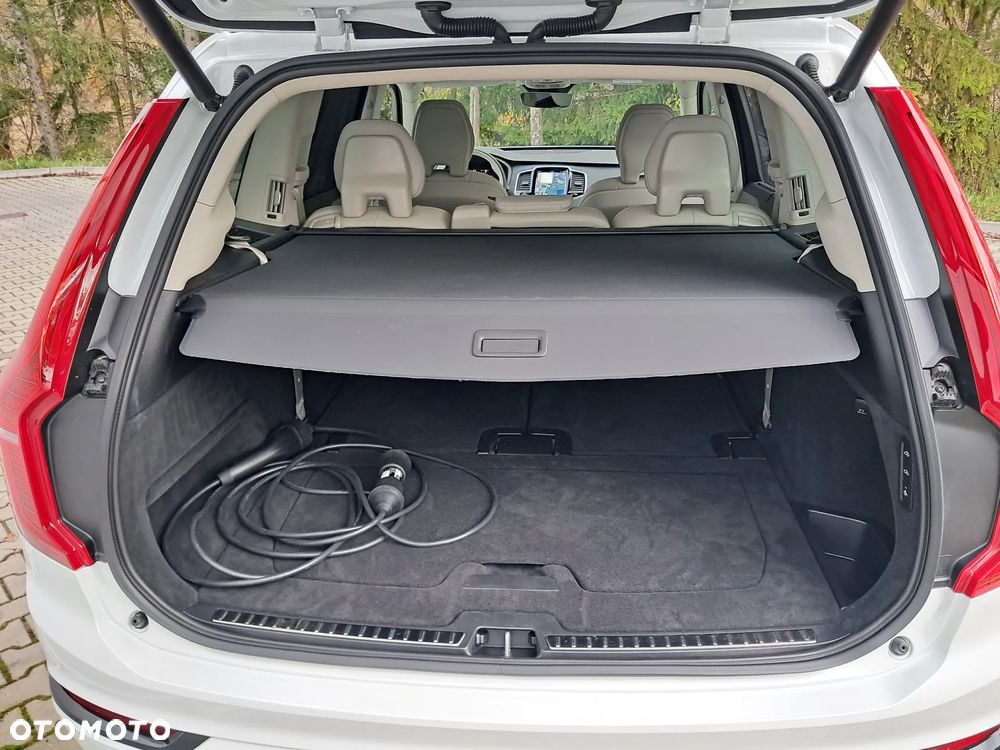 Volvo XC 90 T8 AWD Plug-In Hybrid Ultra Dark 7os - 31