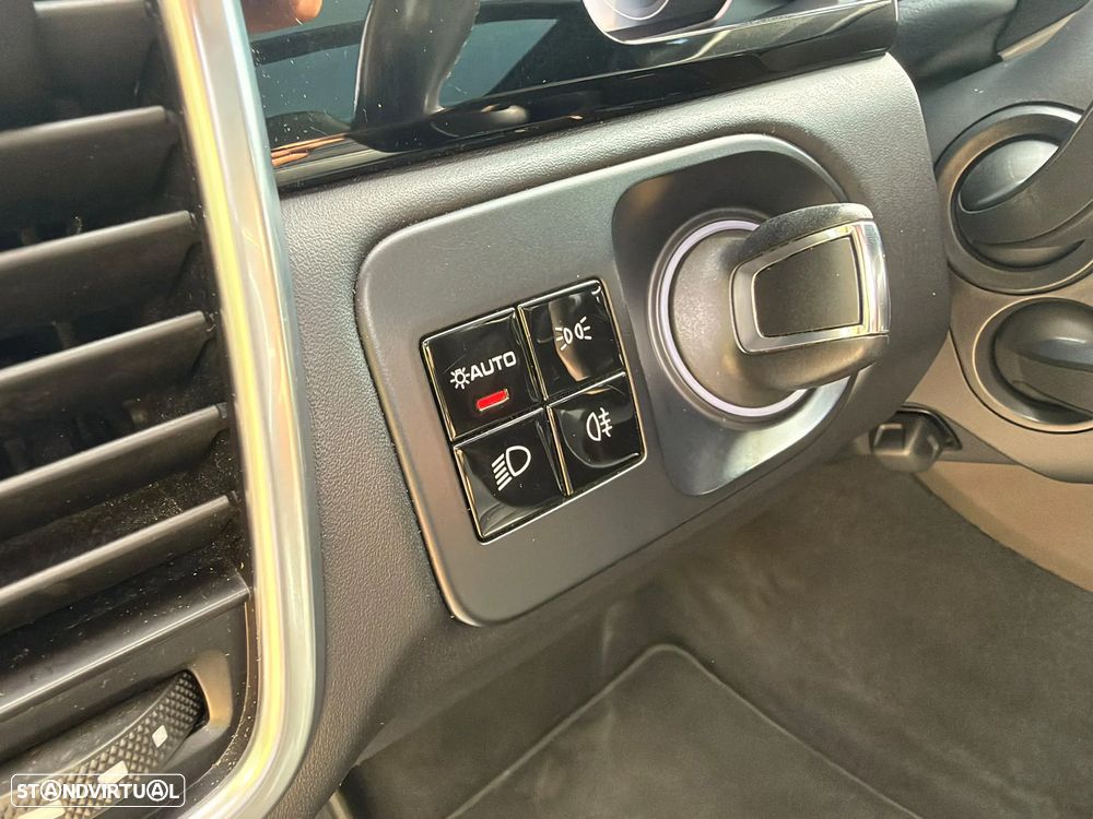 Porsche Cayenne Turbo - 36