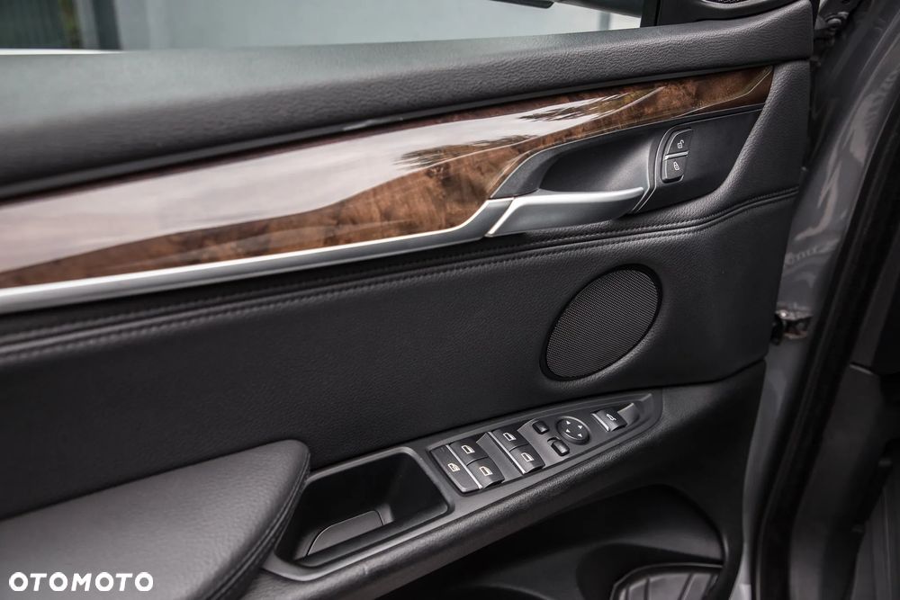 BMW X5 xDrive35i - 13