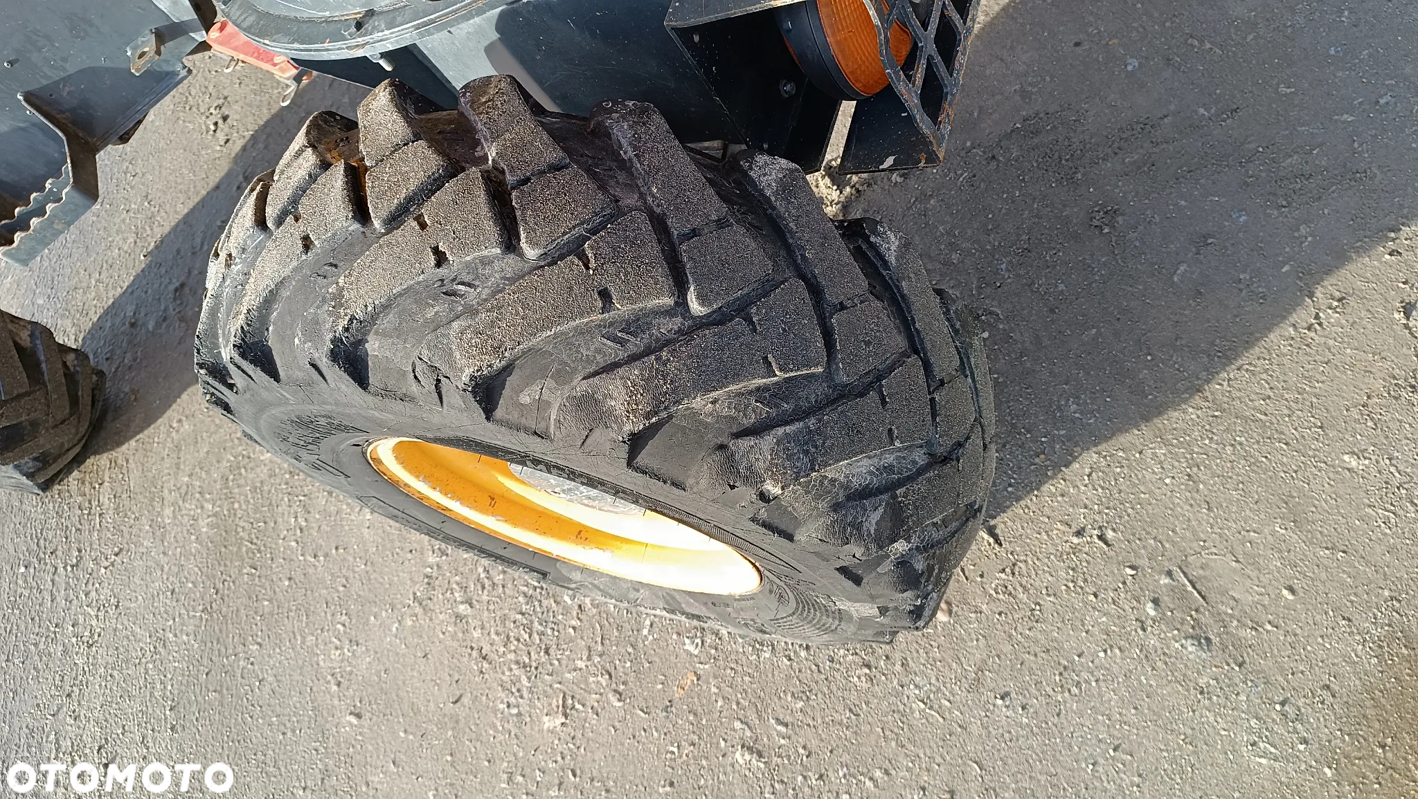 Ausa D 400 AHG - 4