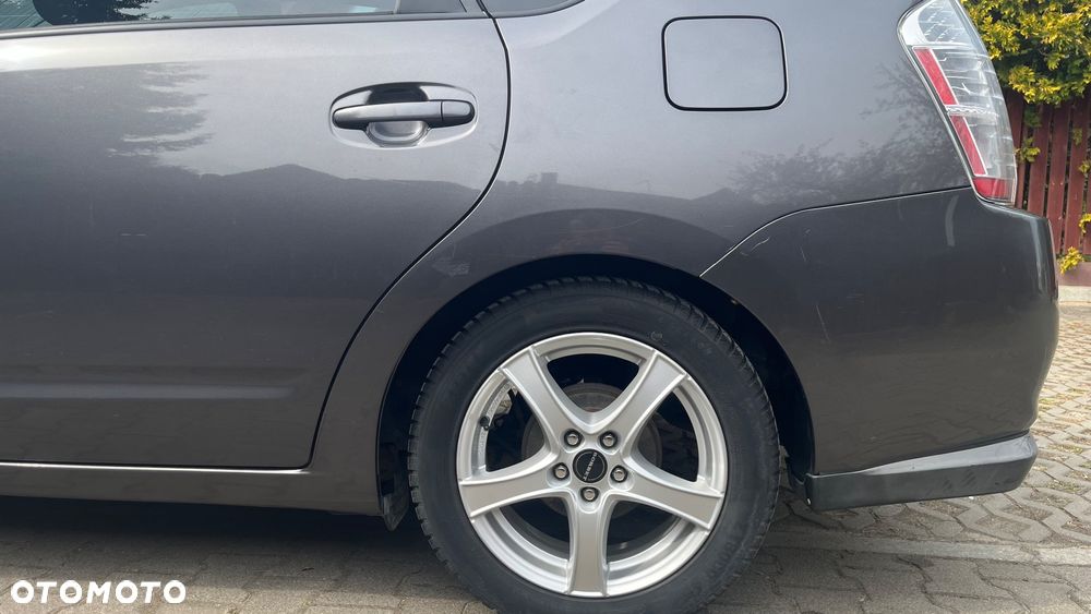 Toyota Prius 1.5 VVT-i Sol - 28