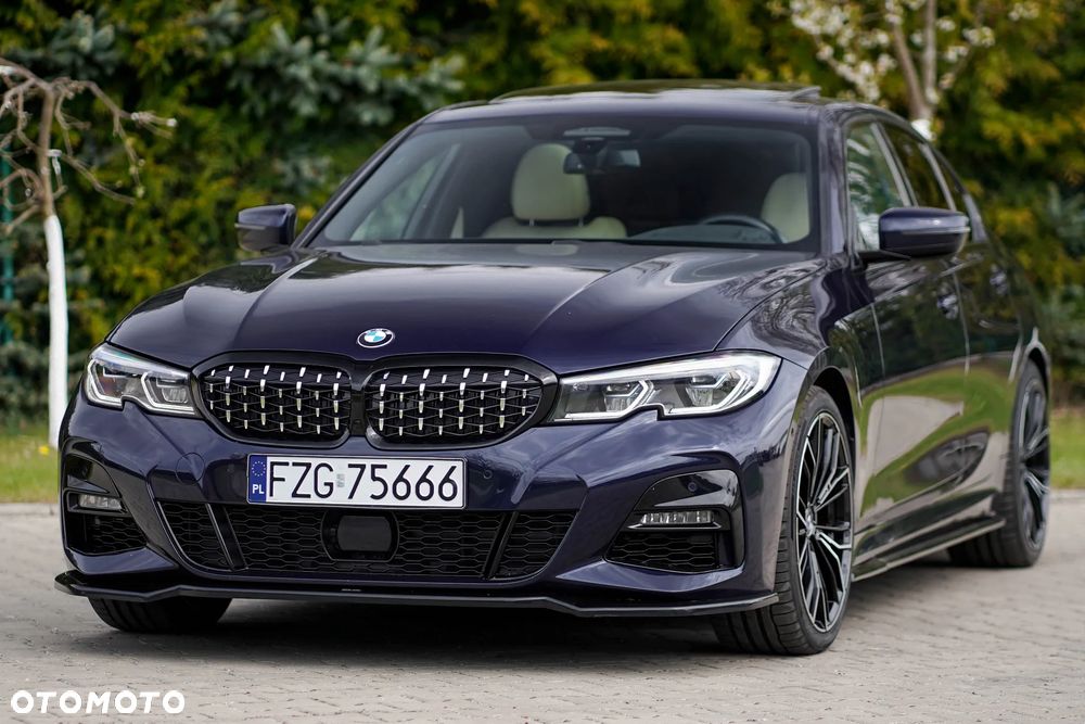 BMW Seria 3 330d xDrive mHEV M Sport - 2