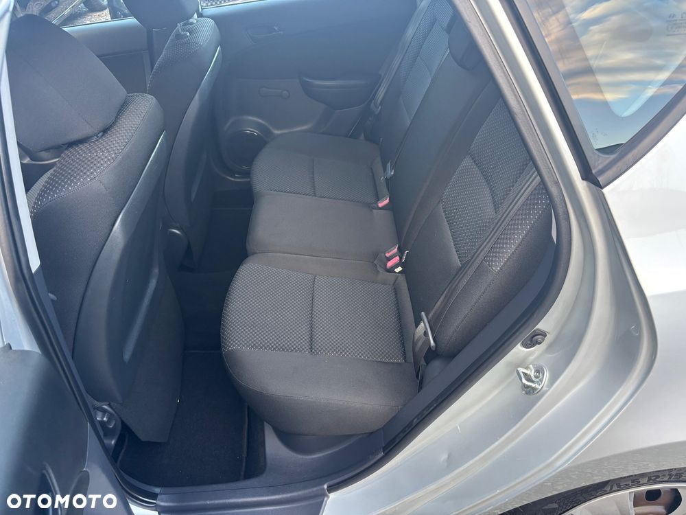 Hyundai i30 1.4 Base + - 8
