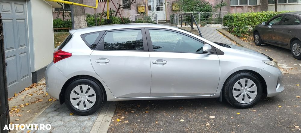 Toyota Auris 1.3 Dual VVT-i Stop&Start Luna - 2