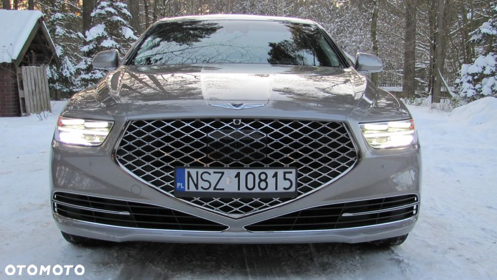 Genesis G90 - 1