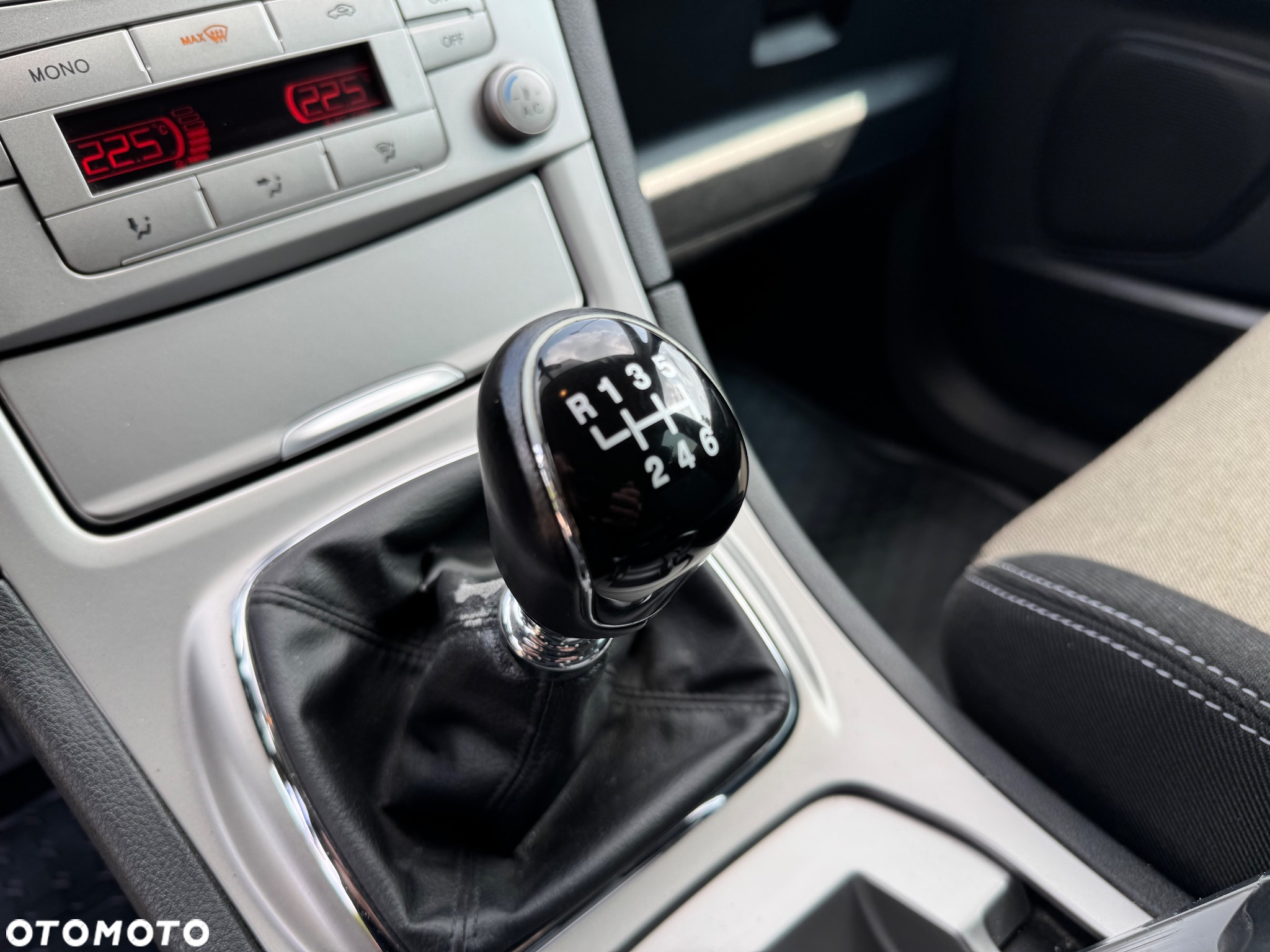 Ford S-Max - 18