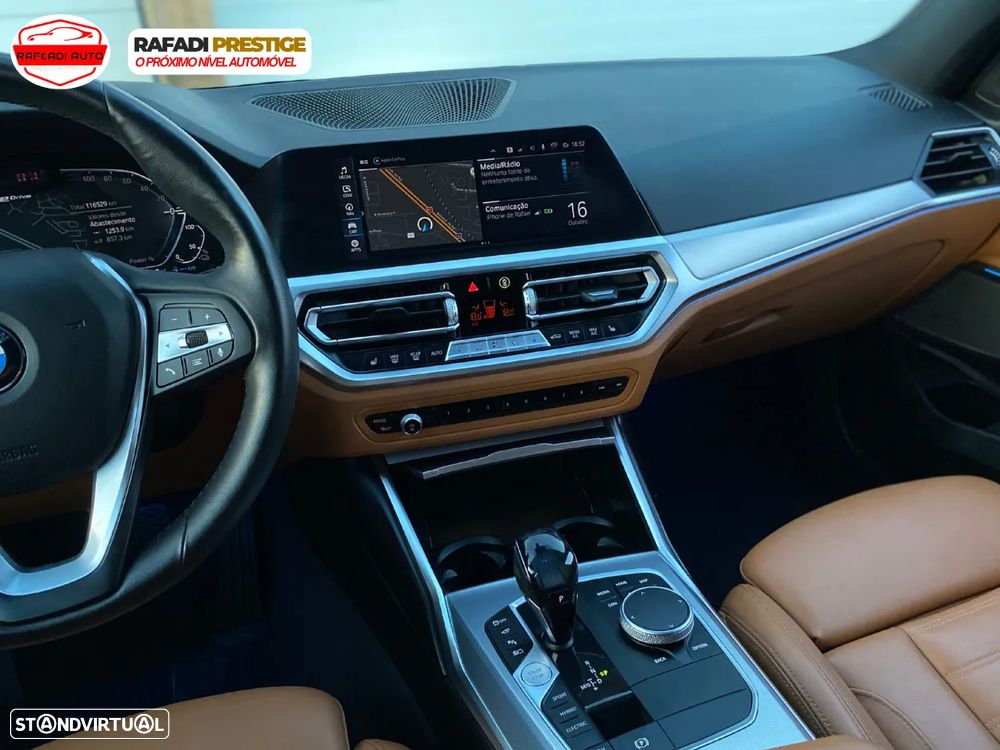 BMW 330 e Aut. Luxury Line - 33