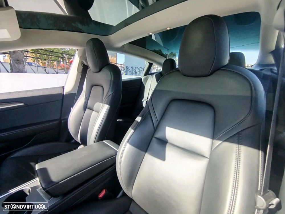 Tesla Model 3 Long Range Tração Traseira - 26