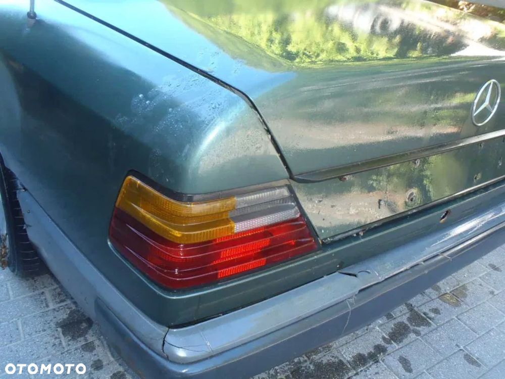 lampa tył mercedes w 124 w124 hella oryginal - 2