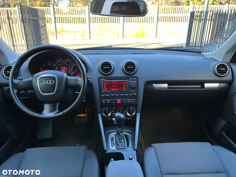 Audi A3 Sportback 2.0 TDI DPF (DSG) S tronic Ambiente - 6