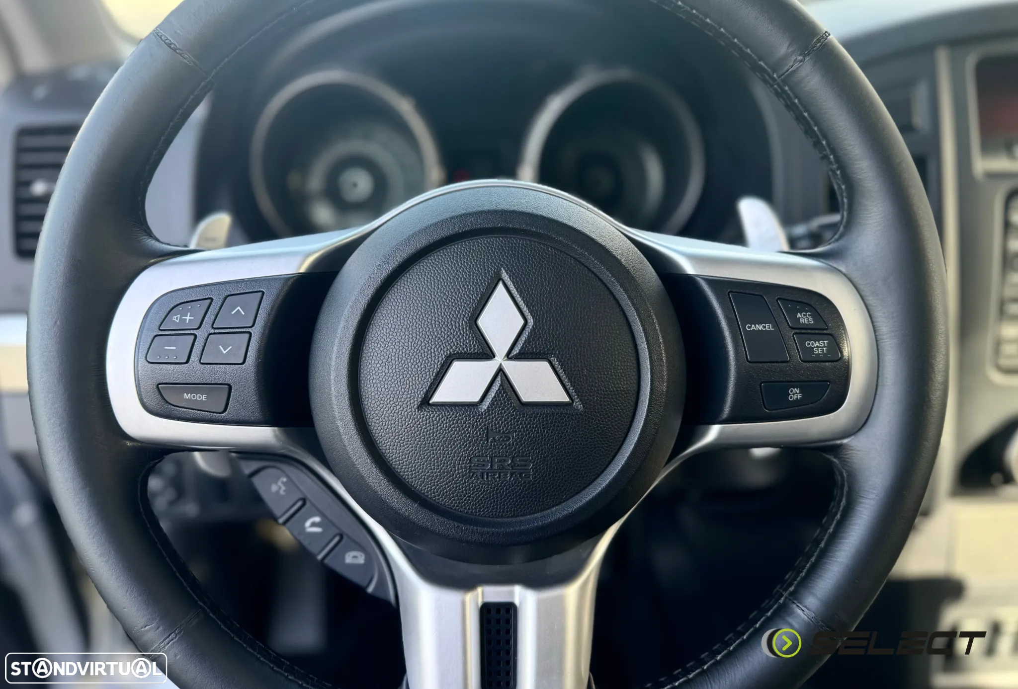 Mitsubishi Pajero 3.2 DI-D Intense CA - 25