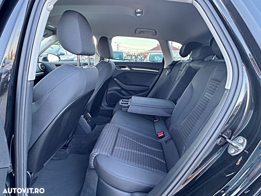 Audi A3 2.0 TDI Sportback S tronic S line Sportpaket - 22