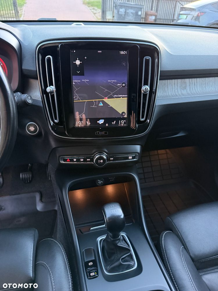Volvo XC 40 T3 Inscription - 15