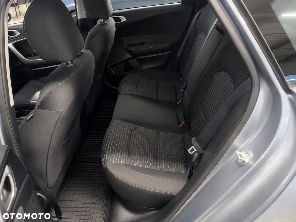 Kia Ceed 1.5 T-GDI M - 16