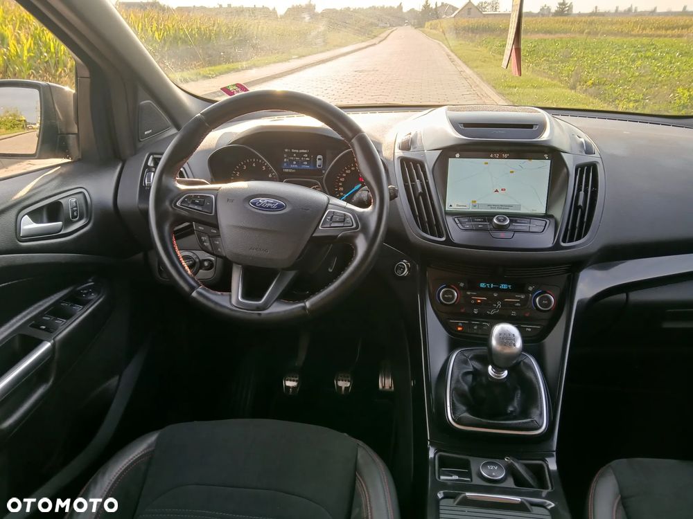 Ford Kuga 1.5 EcoBoost FWD ST-Line X - 25