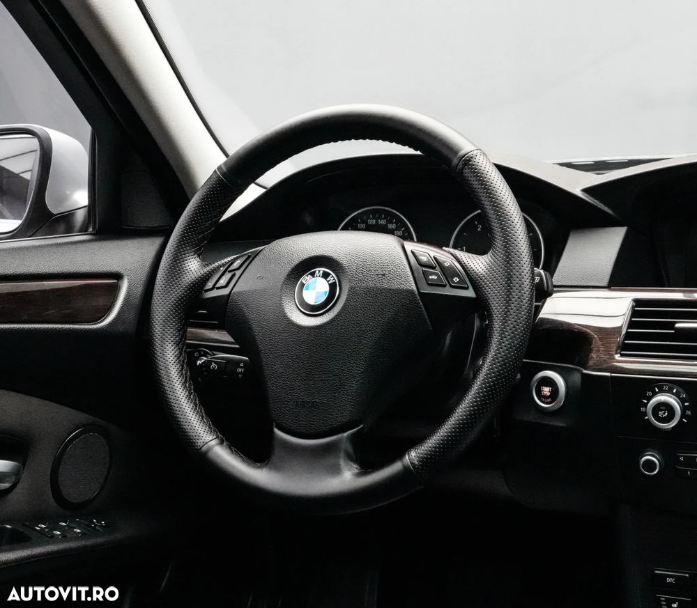 BMW Seria 5 520d Aut. Modern Line - 19