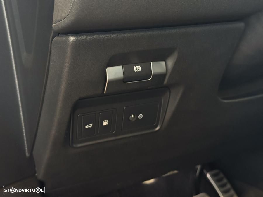 Land Rover Range Rover Evoque P300e R-Dynamic - 30