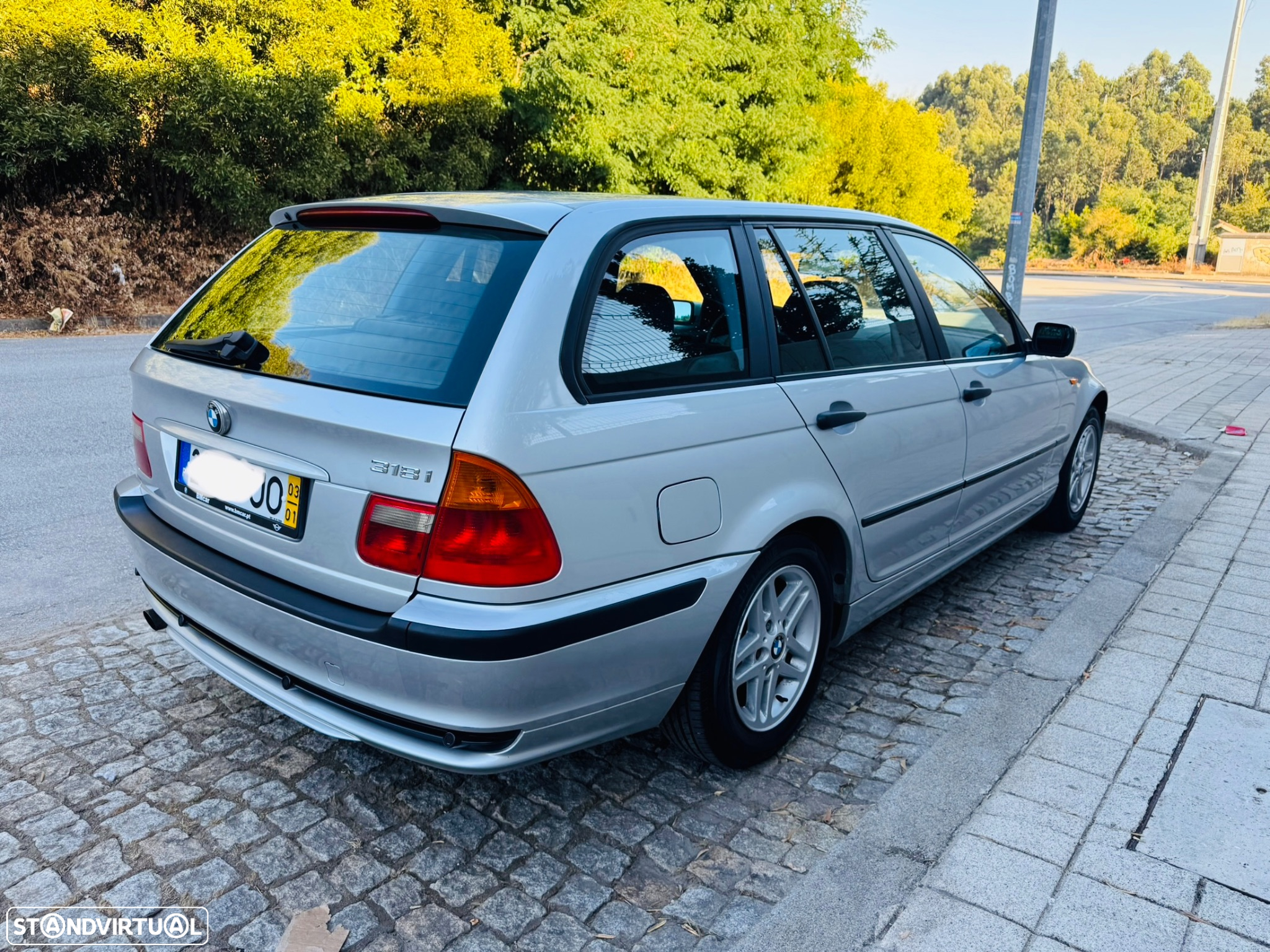 BMW 318 i Touring - 3