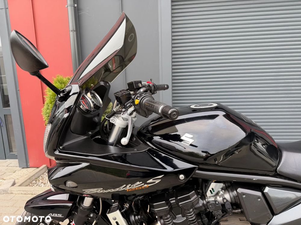 Suzuki Bandit - 37