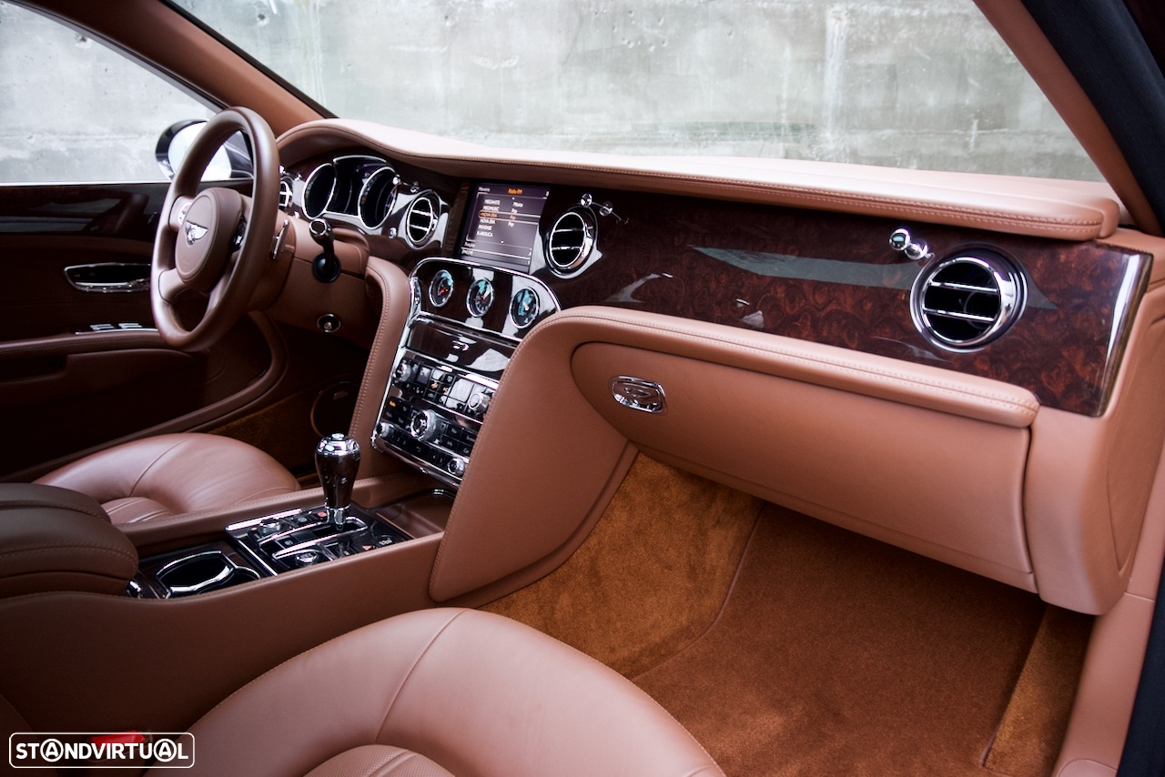 Bentley Mulsanne Extended Wheel Base - 35