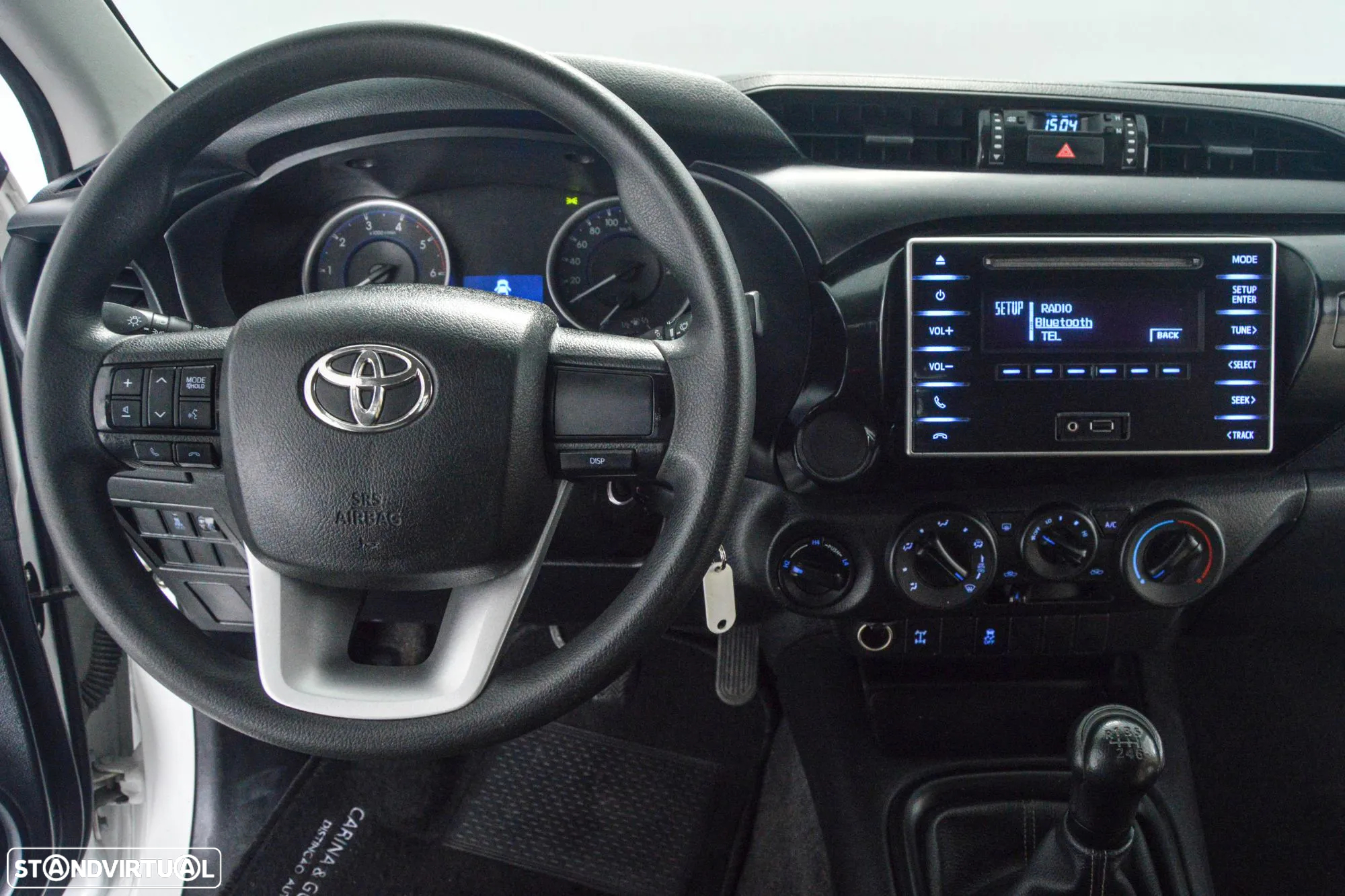 Toyota Hilux 2.4 D-4D 4X4 Cabine Simples 2L - 6