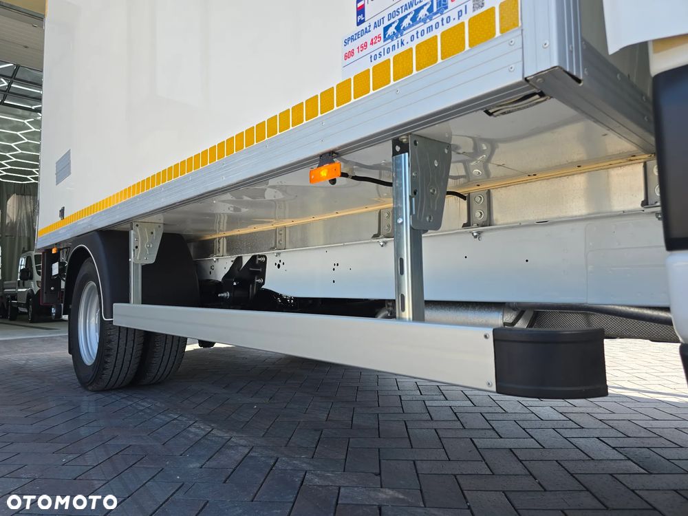 Ford TRANSIT 350-170 IZOTERMA WINDA 750Kg 48 Tyś Km SERWIS ASO FORD DO OSTATNIEGO Km SALON PL STAN JAK NOWY TEMPOMAT KLIMA ELKTRYKA ASYSTEN KIEROWCY WZMOCNIONE TYLNE ZAWIESZENIE RESOR + PODUSZKI PNEŁMATYCZNE - 27