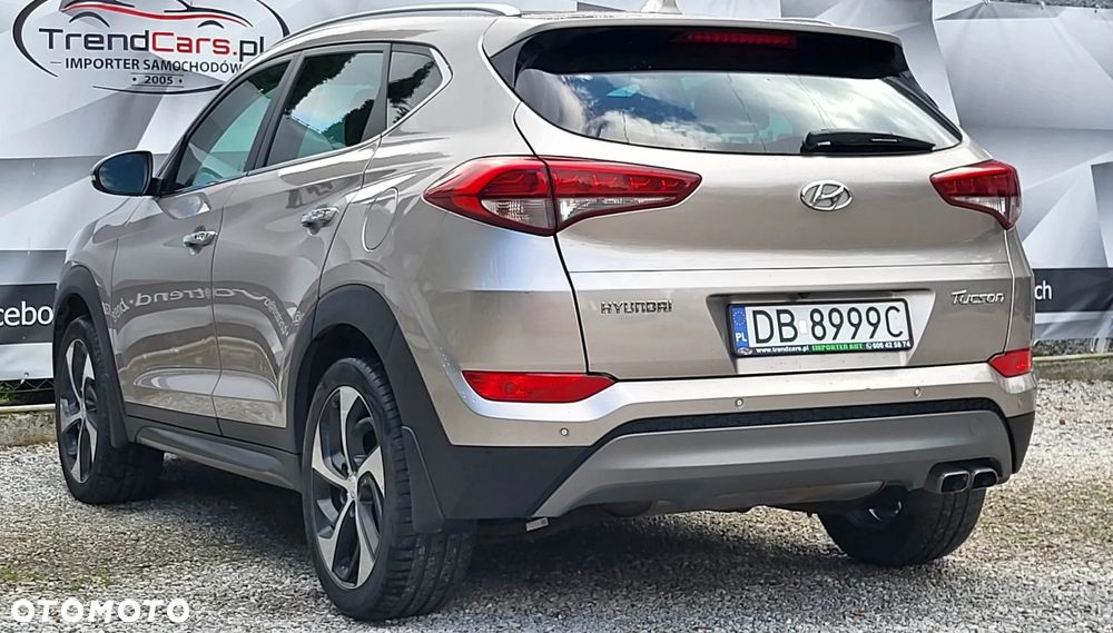 Hyundai Tucson 2.0 CRDI BlueDrive Style 2WD - 27