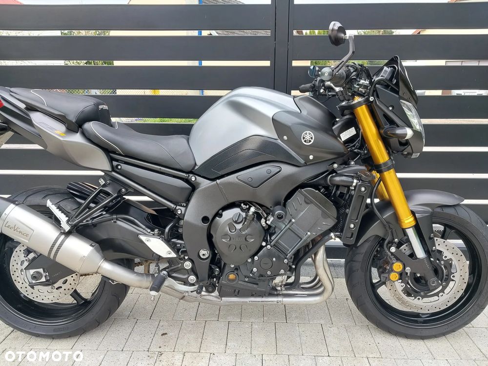 Yamaha FZ8 - 7