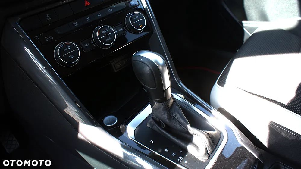 Volkswagen T-Roc 1.5 TSI ACT Advance DSG - 12