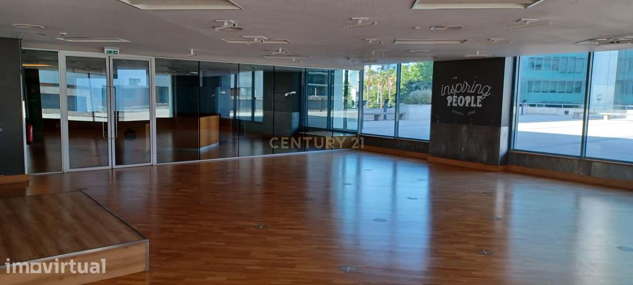 Espaço para serviços com 4.422 m² no edifício Panoramic – Parque das N - Grande imagem: 2/30