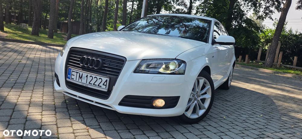 Audi A3 Sportback 1.6 TDI DPF S line Sportpaket - 1
