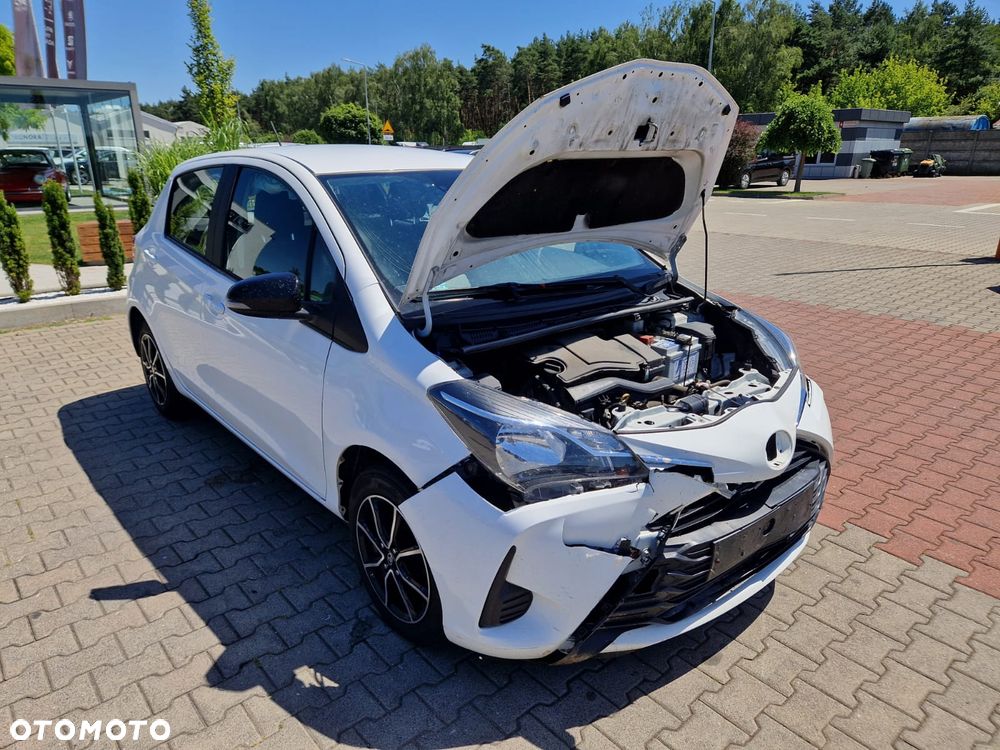Toyota Yaris 1.0 Active EU6 - 9