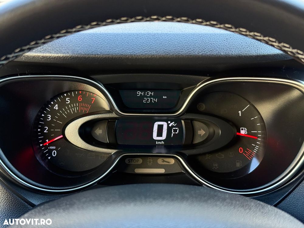 Renault Captur TCe 150 EDC GPF BOSE EDITION - 29
