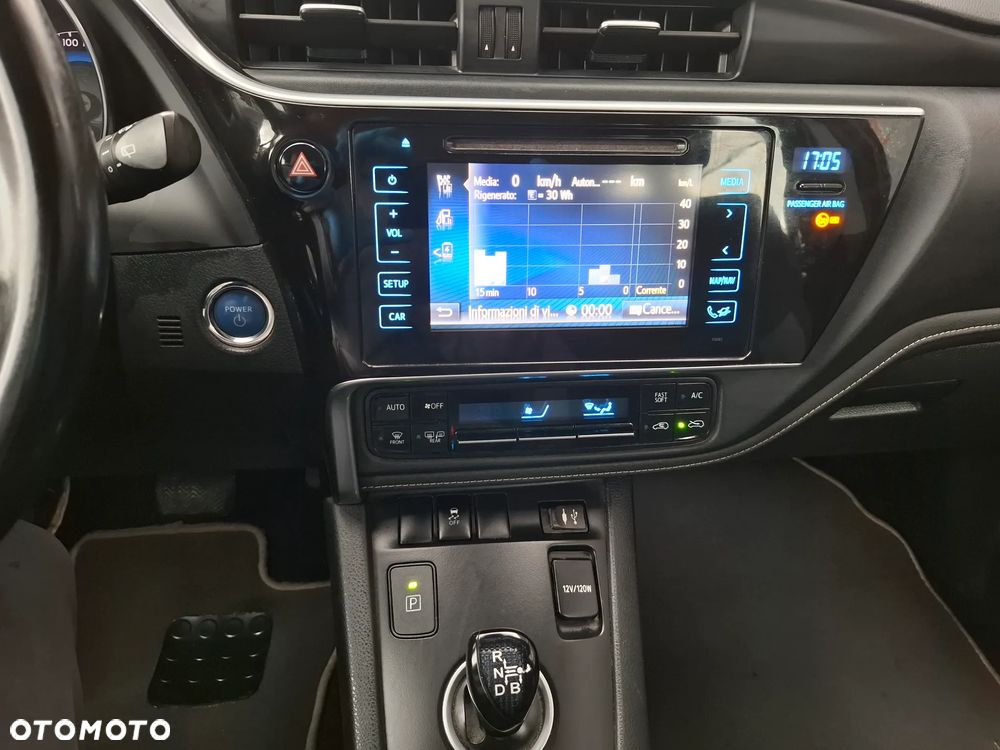 Toyota Auris - 18