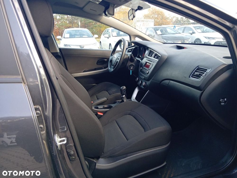 Kia Ceed - 14