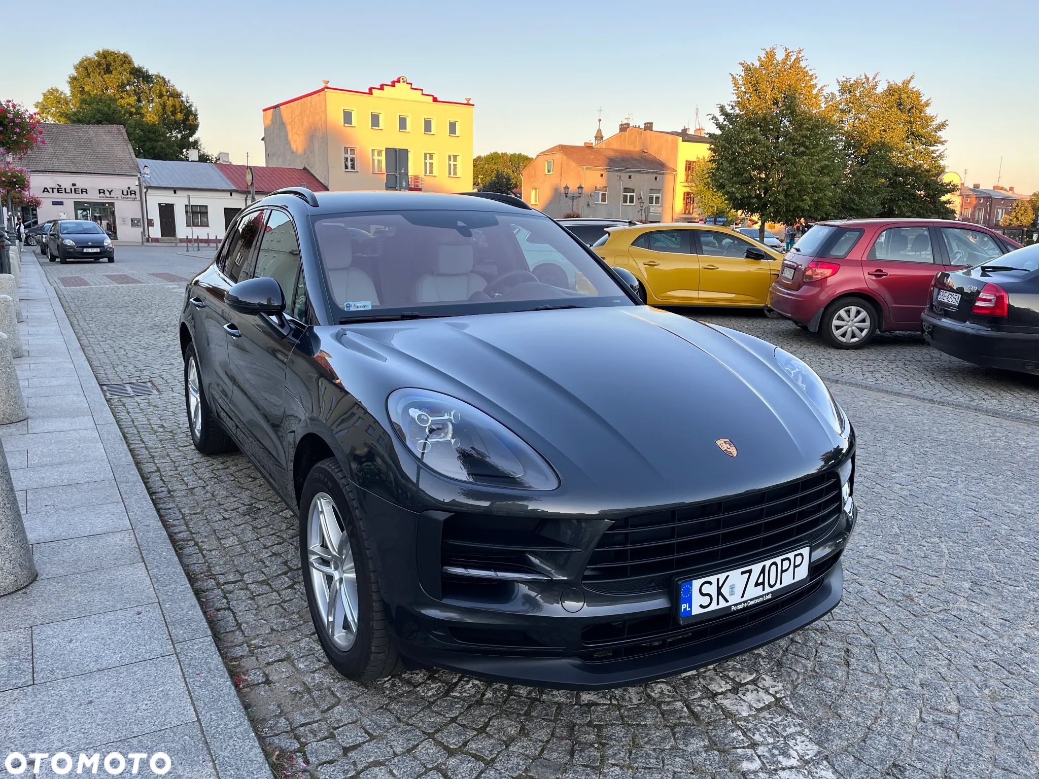 Porsche Macan Standard - 1