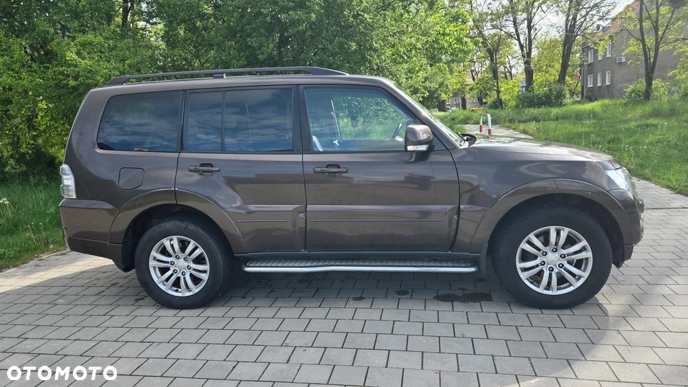 Mitsubishi Pajero 3.2 DI-D Automatik Top - 2