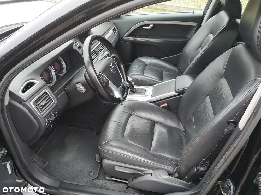 Volvo V70 T4 Momentum - 13