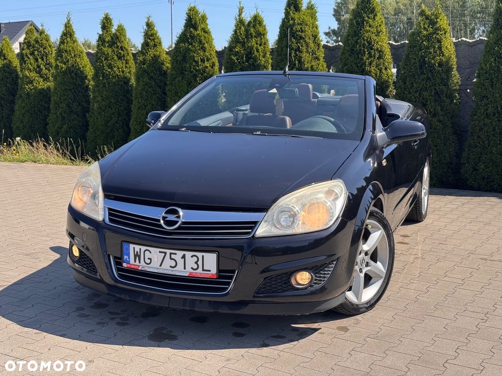 Opel Astra 1.6 Turbo Cosmo - 3