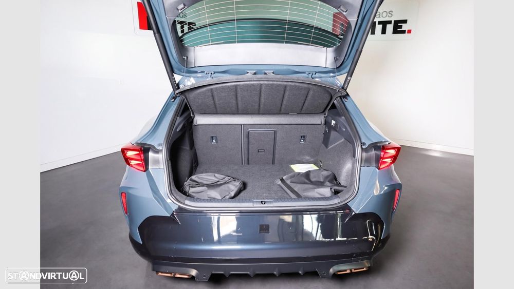 Cupra Formentor 1.5 e-Hybrid DSG - 17