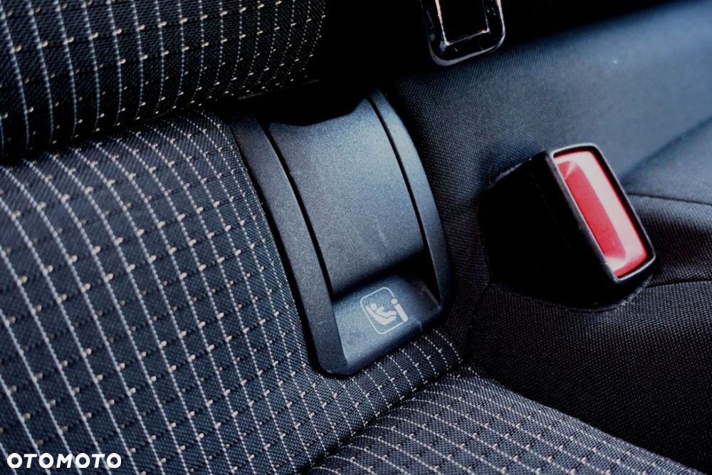 Volkswagen Golf - 11