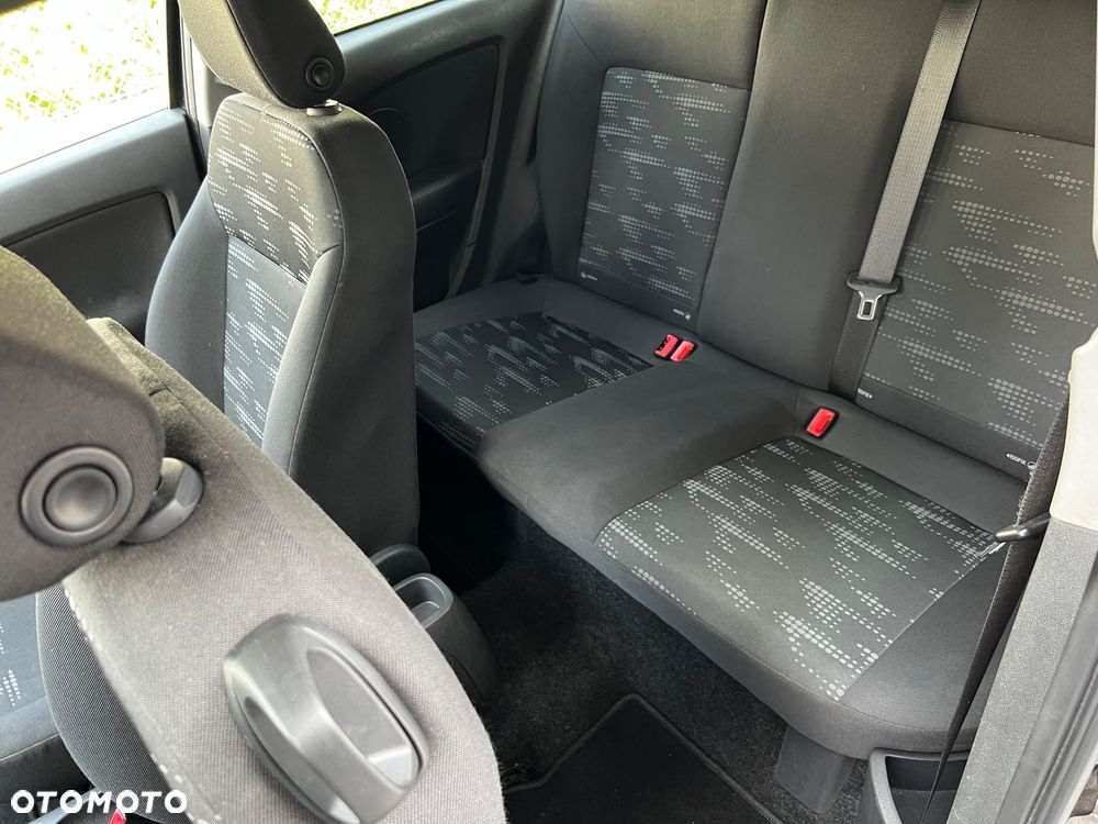 Opel Corsa 1.4 16V Satellite - 16